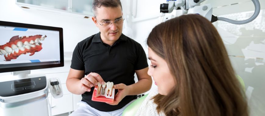 Lekarz opowiada o implancie bez śruby